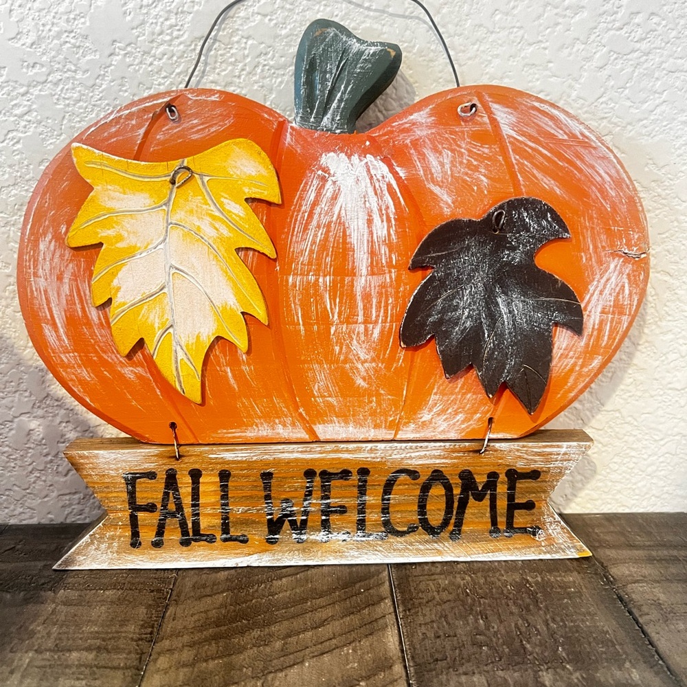 Fall Welcome Pumpkin Hanging Sign Wall decor 9X10 Orange Brown Used READ